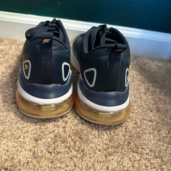 Fabletics sneakers size 7, navy with navy laces - Picture 5 of 5